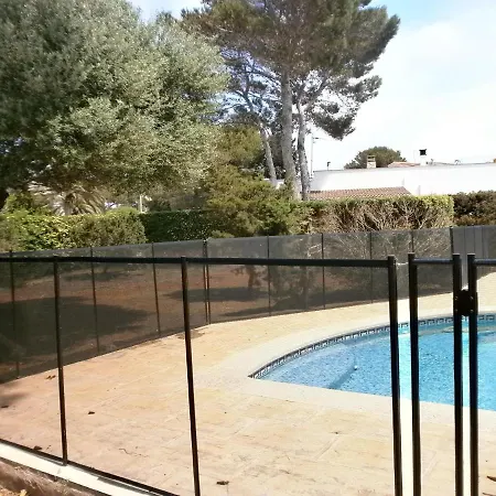Chalet Con Piscina En Cala Blanca 칼라 블랑카