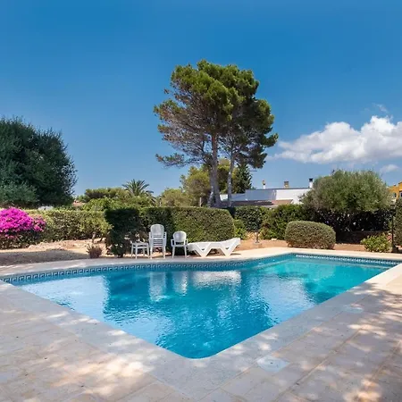 펜션 Chalet Con Piscina En Cala Blanca