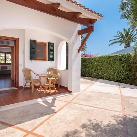 Chalet Con Piscina En Cala Blanca